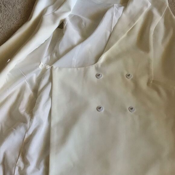 Gianni Bini Asymmetrical Crossover Snap Tux Blazer White Dress - Picture 4 of 10